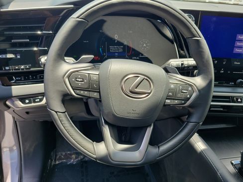 Used 2025 Lexus RX 350 Premium w/ Accessory Package (Z1) FWD image 24