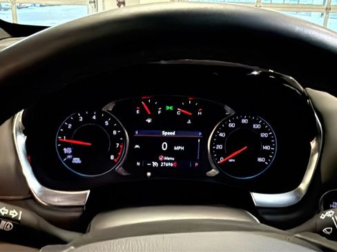 Used 2023 Chevrolet Traverse RS image 30