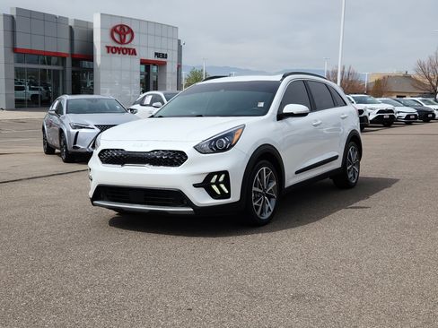 Used 2022 Kia Niro Touring Special Edition image 4
