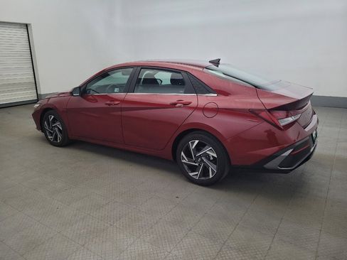 Used 2024 Hyundai Elantra SEL w/ Convenience Package image 3