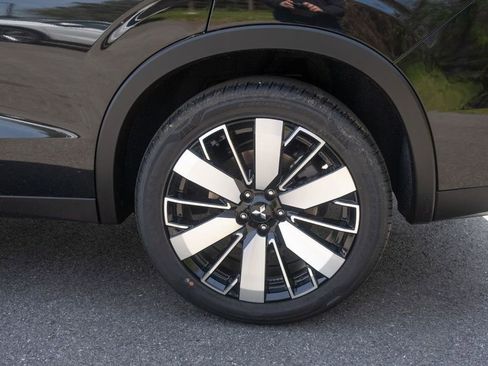 New 2025 Mitsubishi Outlander AWD image 16