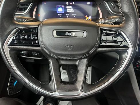 Certified 2022 Jeep Grand Cherokee Overland image 3