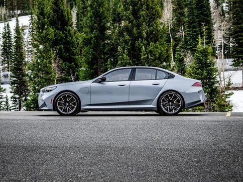 New 2026 BMW M5 w/ Executive Package AWD/4WD image 4