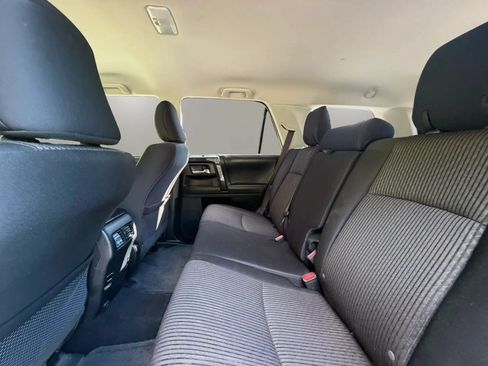 Used 2018 Toyota 4Runner TRD Off-Road AWD/4WD image 21
