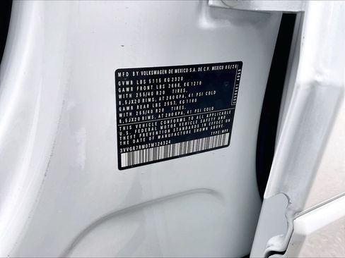 New 2026 Volkswagen Tiguan SE R-Line AWD/4WD image 17