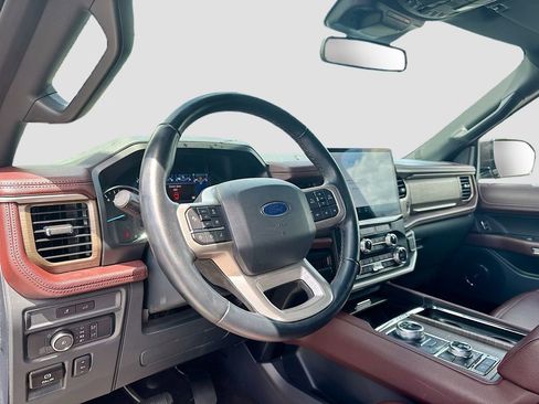 Used 2022 Ford Expedition Limited AWD/4WD image 9
