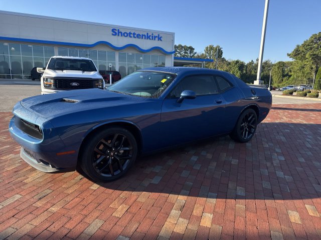 Used 2022 Dodge Challenger SXT w/ Blacktop Package RWD image 5