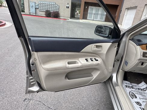 Used 2004 Mitsubishi Lancer ES FWD image 17