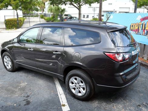 Used 2014 Chevrolet Traverse LS FWD image 11