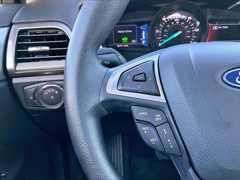 Used 2020 Ford Fusion SE FWD image 19