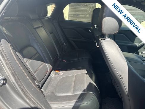Used 2019 Jaguar F-PACE Prestige AWD/4WD image 11
