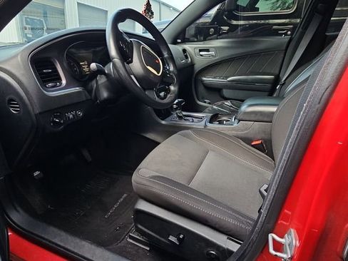 Used 2016 Dodge Charger SXT w/ Blacktop Package image 6