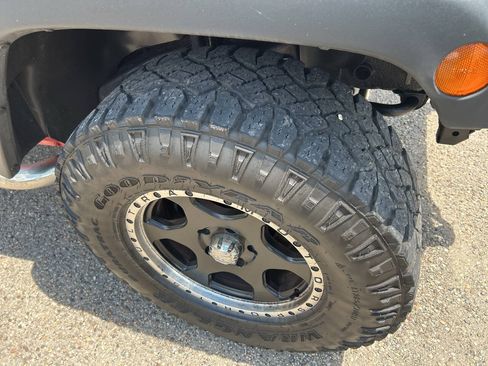 Used 2011 Jeep Wrangler Sport AWD/4WD image 3