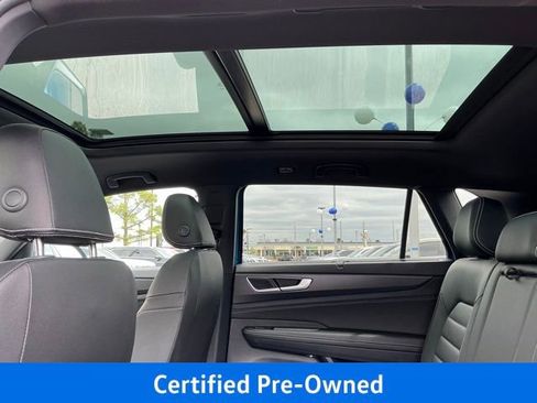 Certified 2025 Volkswagen Atlas Cross Sport SEL R-Line AWD/4WD image 21