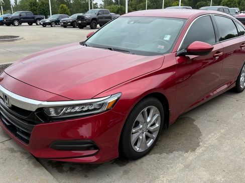 Used 2018 Honda Accord LX image 2