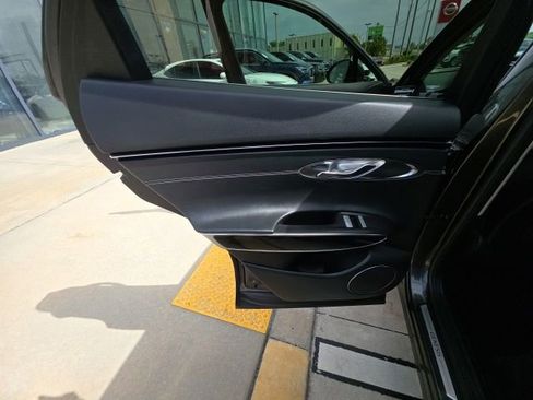 Used 2025 Genesis GV70 2.5T AWD/4WD image 20