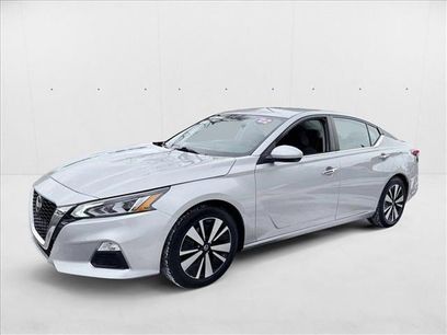 Used 2022 Nissan Altima 2.5 SV
