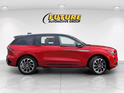 New 2026 Lincoln Nautilus Reserve image 8