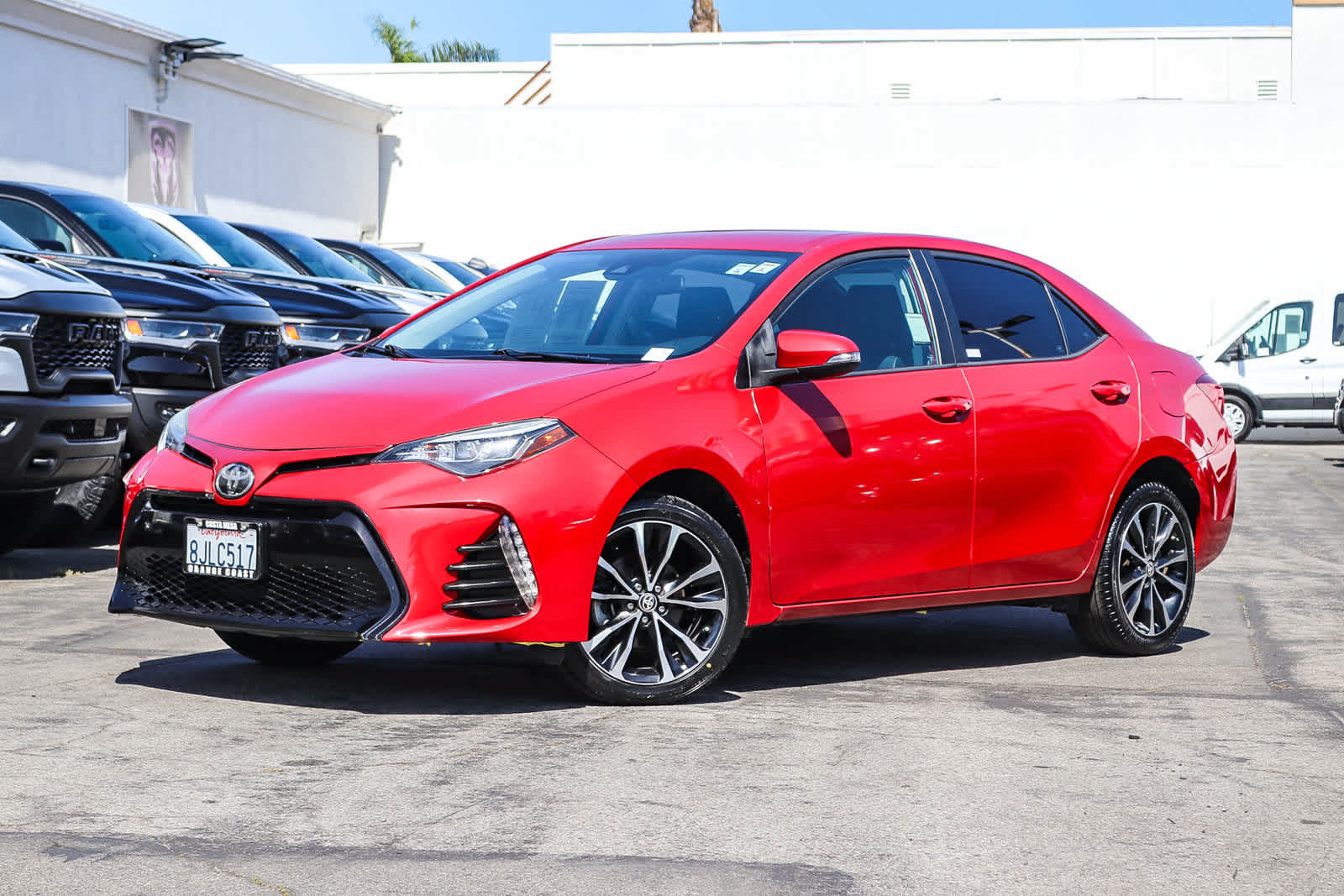 Used 2019 Toyota Corolla SE w/ Carpet Mat Package (TMS) FWD image 1