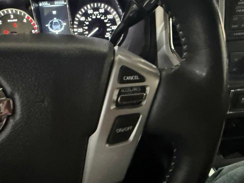 Used 2016 Nissan Titan PRO-4X w/ Pro-4x Convenience Package AWD/4WD image 16