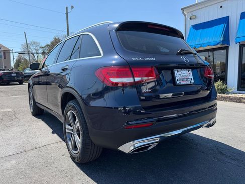Used 2018 Mercedes-Benz GLC 300 4MATIC image 7