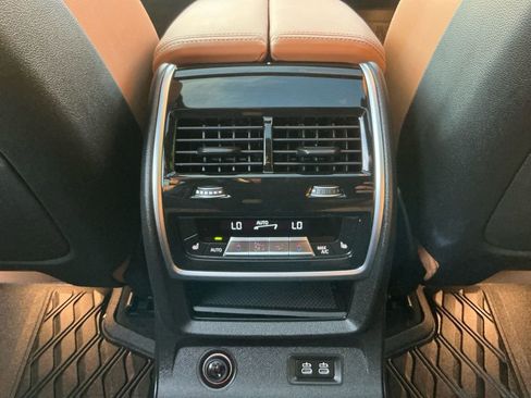 Used 2025 BMW X7 xDrive40i w/ Executive Package AWD/4WD image 19