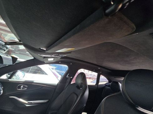 Used 2021 Aston Martin DBX image 8