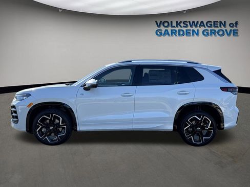 New 2026 Volkswagen Tiguan SEL R-Line image 4