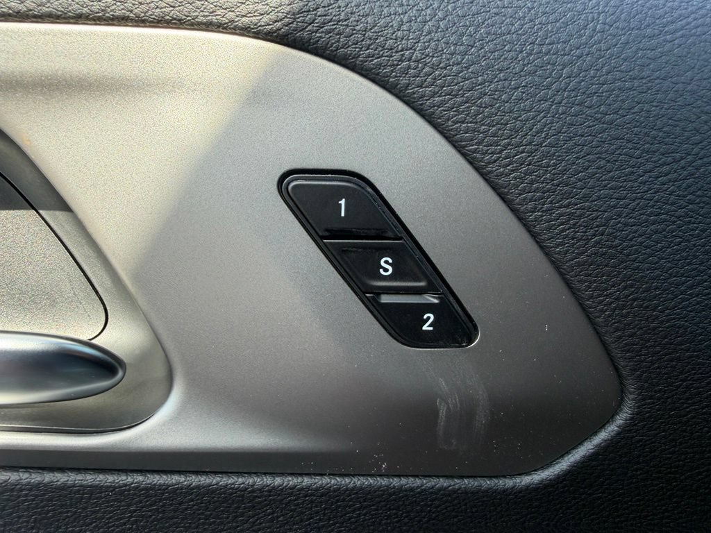 New 2027 Chrysler Pacifica Select FWD image 12