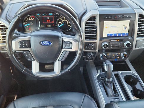 Used 2019 Ford F150 Platinum w/ Equipment Group 701A Luxury AWD/4WD image 12
