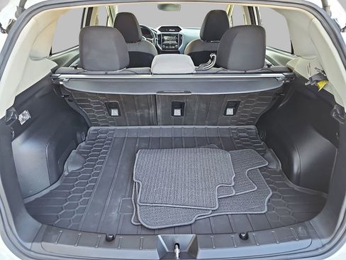 Used 2018 Subaru Crosstrek 2.0i AWD/4WD image 15