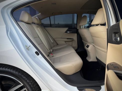 Used 2016 Honda Accord Touring image 21