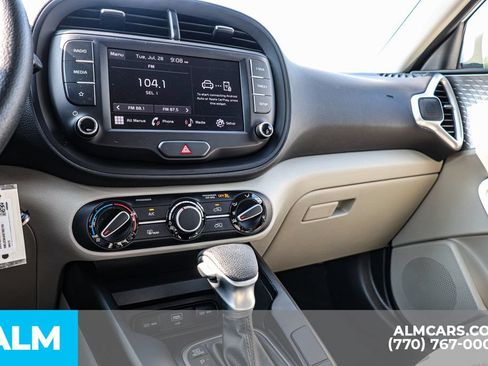 Used 2025 Kia Soul LX w/ LX Technology Package FWD image 38