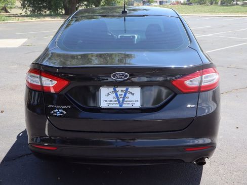 Used 2014 Ford Fusion SE FWD image 6