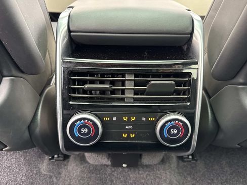 Certified 2023 Land Rover Range Rover SE AWD/4WD image 16