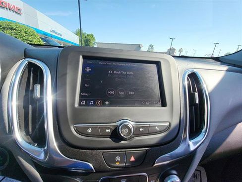 Used 2024 Chevrolet Equinox LS w/ LS Convenience Package FWD image 26