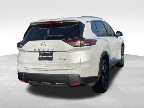 Certified 2024 Nissan Rogue SL w/ SL Premium Package image 4