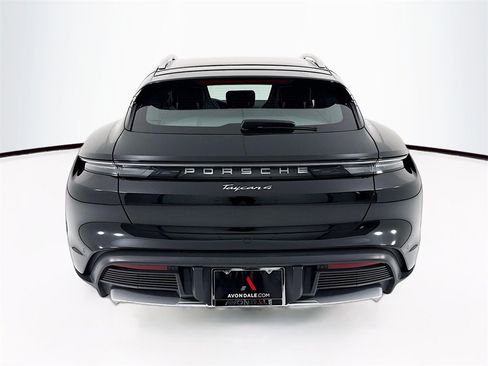 Used 2022 Porsche Taycan 4 Cross Turismo image 10