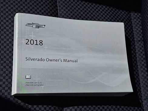 Used 2018 Chevrolet Silverado 1500 LT w/ All Star Edition AWD/4WD image 30