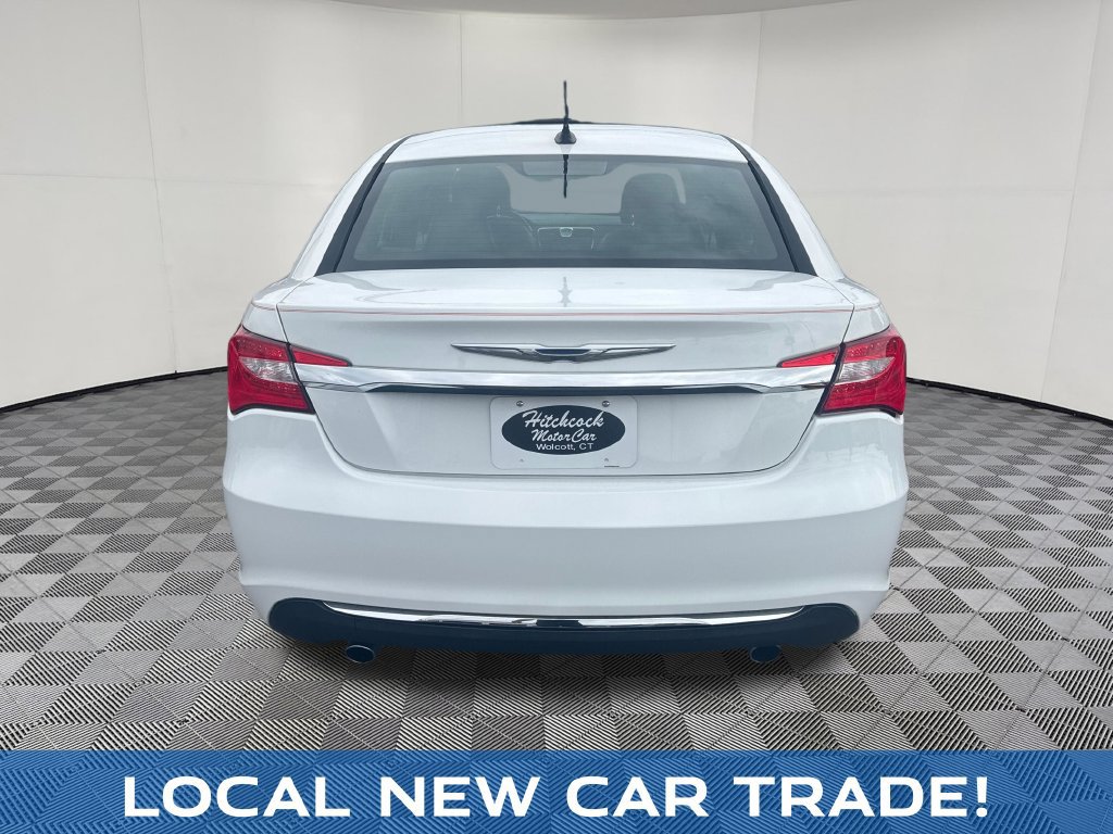 Used 2011 Chrysler 200 Limited FWD image 5