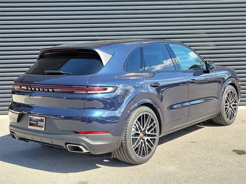 New 2026 Porsche Cayenne image 7