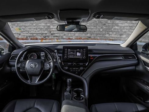 Used 2024 Toyota Camry SE image 26