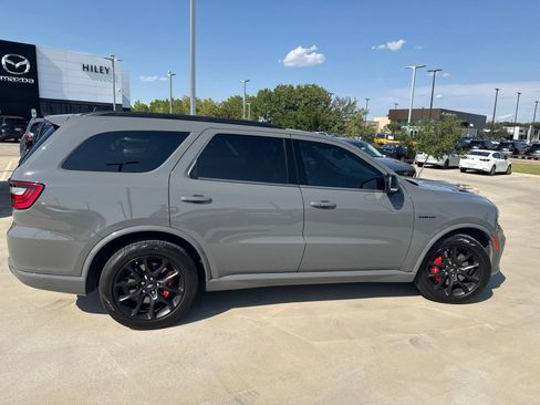 Used 2023 Dodge Durango R/T w/ Tow 'N Go Package AWD/4WD image 4