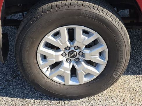 Used 2024 Nissan Frontier SV w/ Technology Package image 11