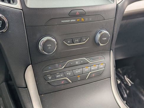 Used 2020 Ford Edge SEL AWD/4WD image 25