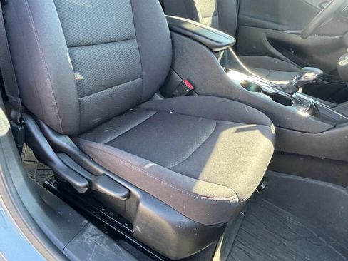 Used 2025 Chevrolet Malibu LT FWD image 24
