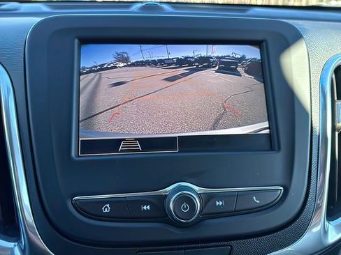 Used 2024 Chevrolet Equinox LS w/ LS Convenience Package image 24