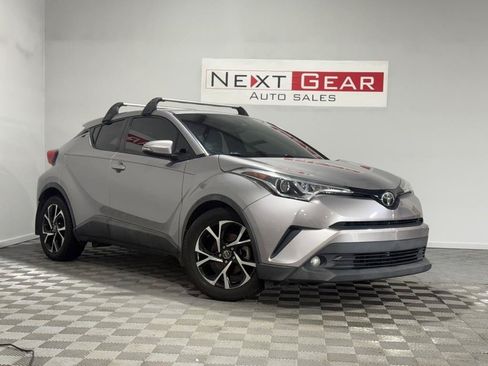 Used 2018 Toyota C-HR XLE FWD image 1