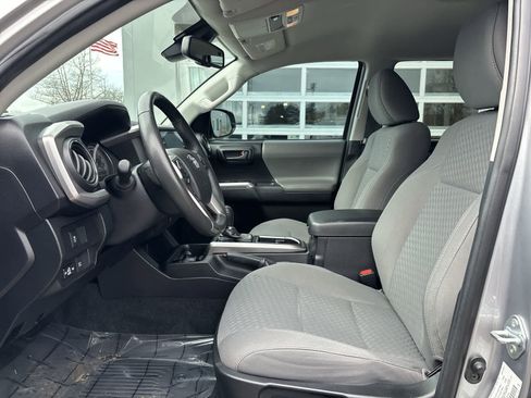 Used 2021 Toyota Tacoma SR5 image 9