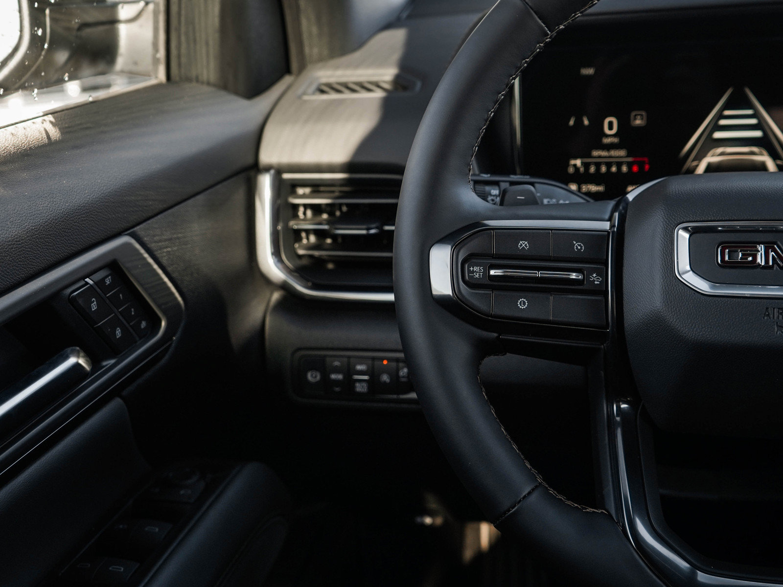 New 2027 GMC Terrain AT4 w/ Convenience Package III AWD/4WD image 21